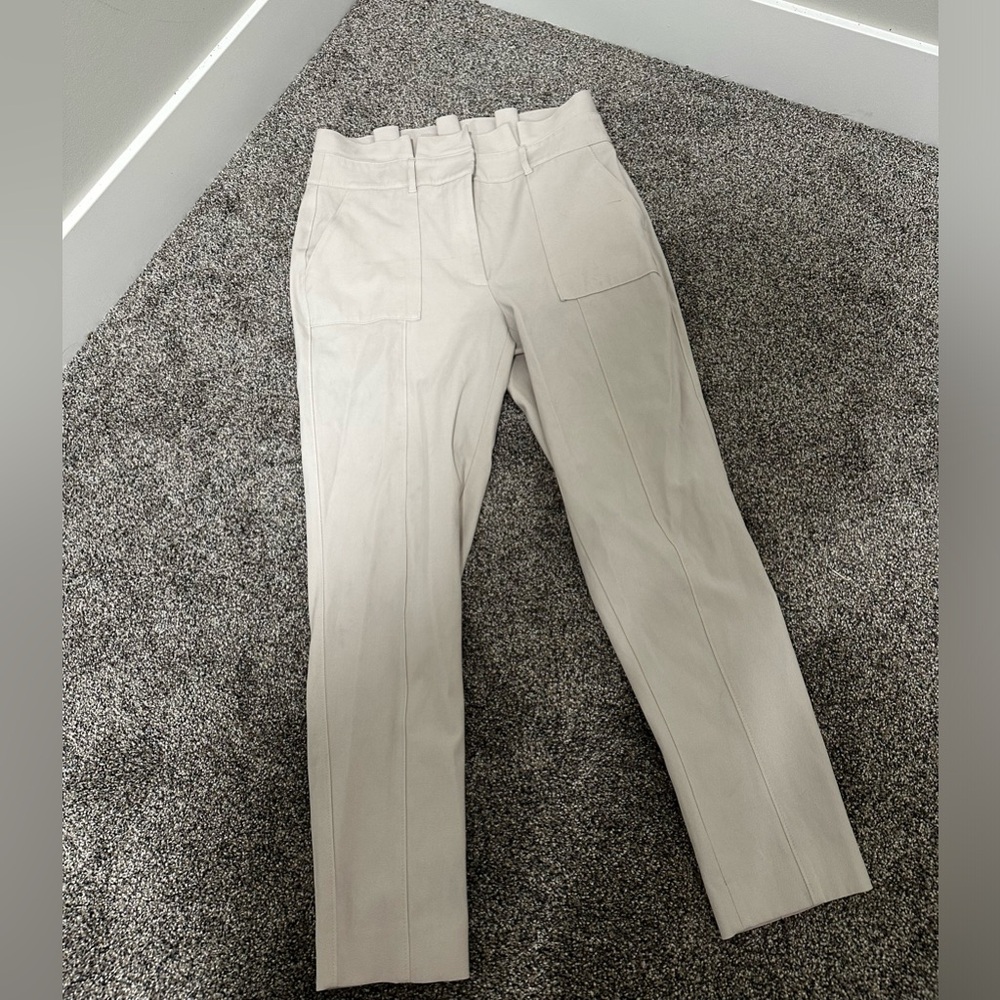 The tapered ankle women’s dress pants size 8
